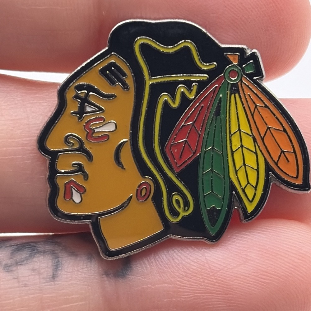Chicago Blackhawks Mascot Head Hockey NHL Team Lapel Hat Pin